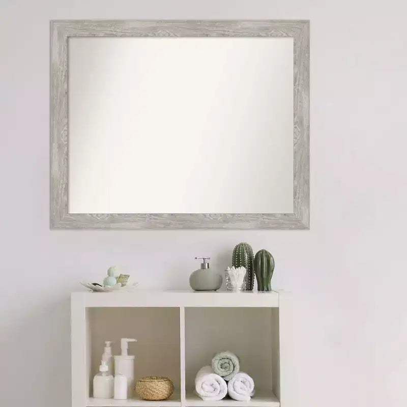 Miroir mural étroit de salle de bain non biseauté Dove 32 po x 26 po Gris délavé - Matériel de montage inclus