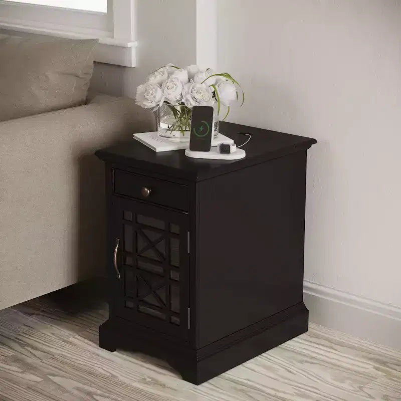Table d'appoint de chevet avec chargeur USB Craftsman